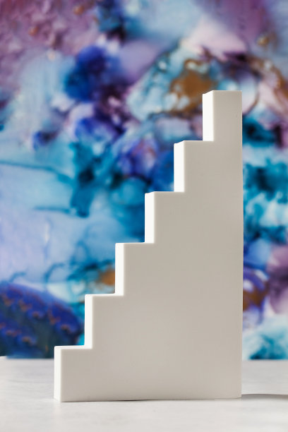 白色几何美讲台产品展示和展示图片下载