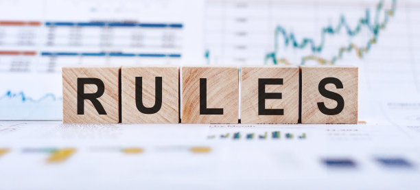 特写词上的木方对背景金融概念-规则图片下载