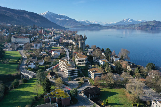 楚格城和楚格湖图片下载