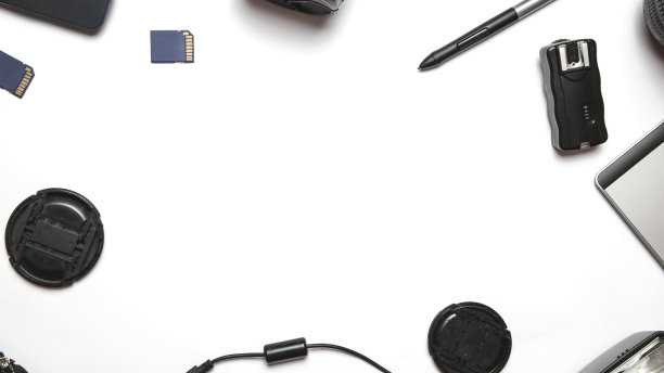 专业摄影师的职业工具。框架。副本的空间。白表背景图片下载