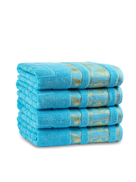 毛巾布浴巾，卷起来，摊开，孤立地放在白色背景上图片下载