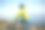 女山地自行车手在山顶凝视着风景图片下载