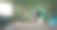 女孩在家和机器人朋友跳舞图片下载