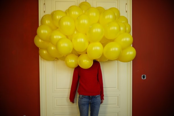 很多黄色的气球而不是头部，没有定义的模型图片下载