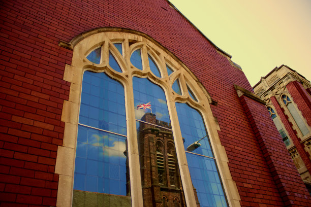 英国利物浦的中世纪教堂图片下载