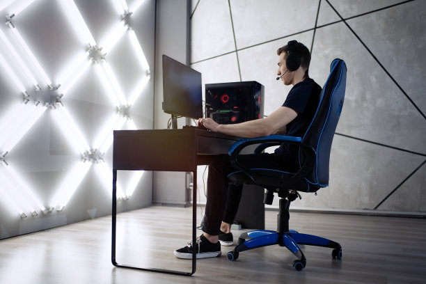 玩家直播玩在线视频游戏图片下载