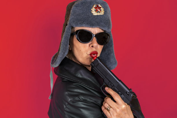 成熟女人的滑稽肖像图片下载