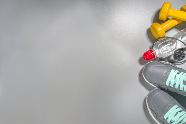 女子运动和健身套装图片下载