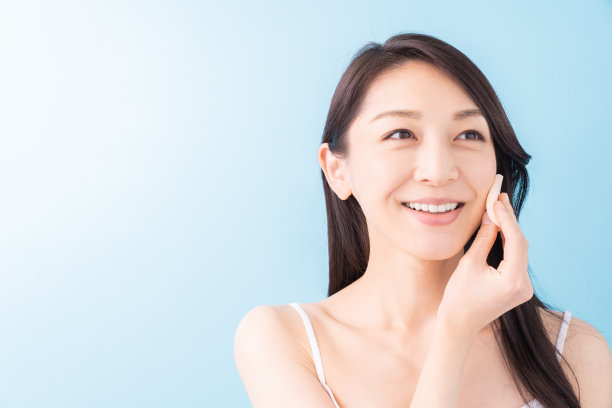 迷人的亚洲女性形象，海绵，图片下载