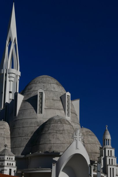 法国里维埃拉尼斯的贞德教堂图片下载