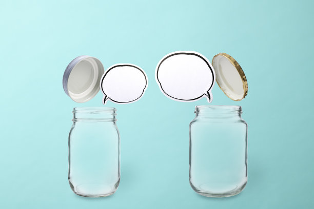 开了两个空的新罐子，带着说话气泡图片下载
