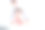 在家里工作的父亲一边使用笔记本电脑一边照顾小女儿图片下载