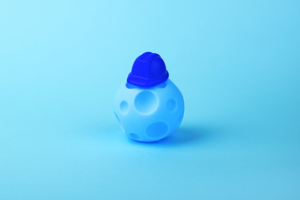 地球与头盔图片下载