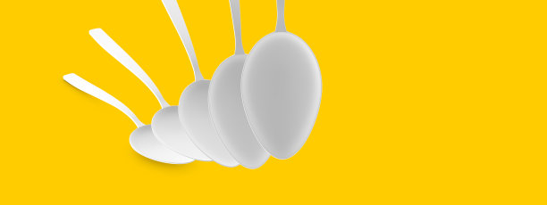 勺子放在黄色的背景上。用于餐厅、咖啡馆、披萨店设计的勺子。极简设计的厨房勺子的广告目的。3D渲染，3D渲染图片下载