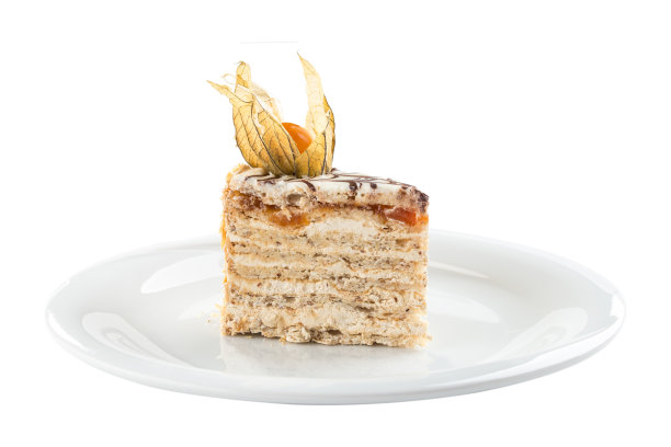 传统的匈牙利酸浆杏仁蛋糕与分离在白色背景图片下载