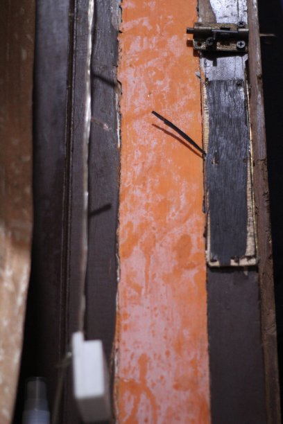 破碎的门图片下载