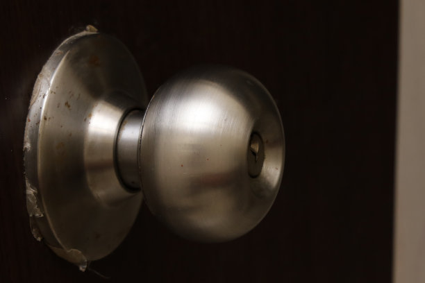 门上的插销把手图片下载