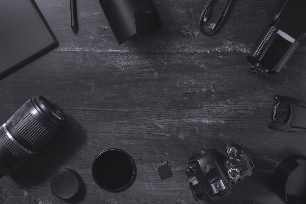 顶视图的摄影设备在黑色和白色图片下载