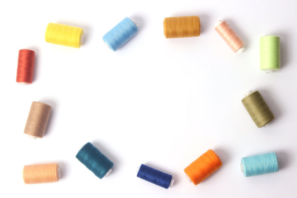 缝纫线和针线活的特写。缝纫配件图片下载