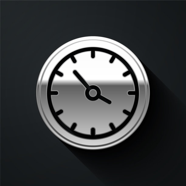 银色火车站时钟图标孤立在黑色图片下载