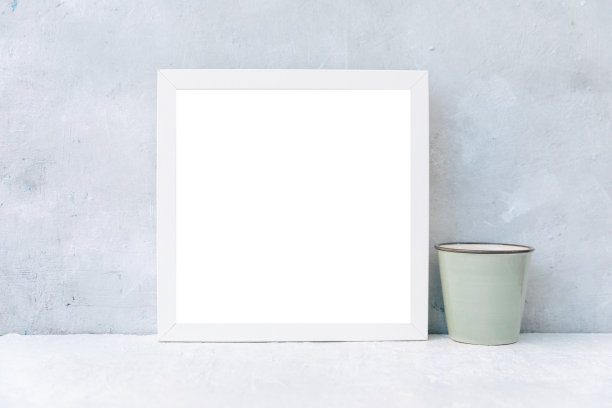 空白的模型，拷贝空间和植物，海报和邀请与空白的桌子上图片下载