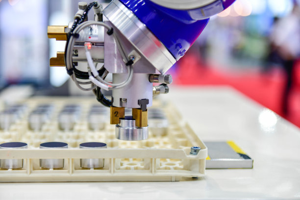 轴承包装过程中转移的自动化输送系统工业自动化图片下载