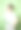 男孩用绿色的手石膏拿着白板在绿色的背景图片下载