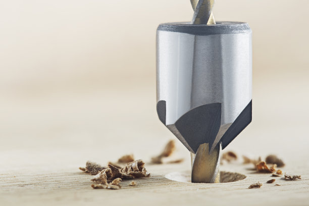 沉钻钻头用于木橡木板上螺钉孔的沉孔图片下载