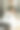 一个成功的年轻女性在办公室里打电话。库存图片图片下载