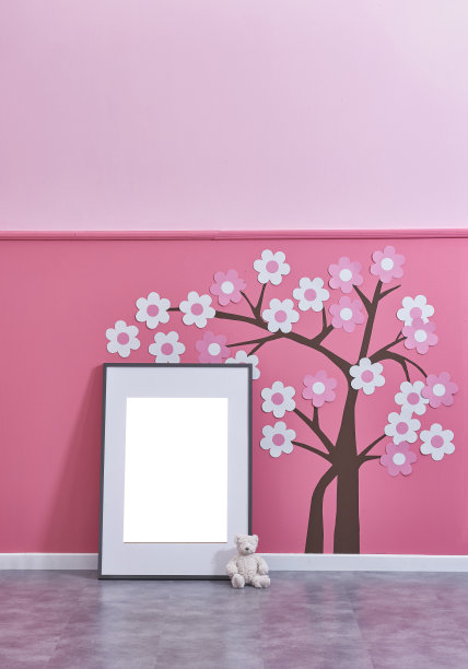 现代家居室内小女孩房间粉红色墙纸和空框地板玩具图片下载