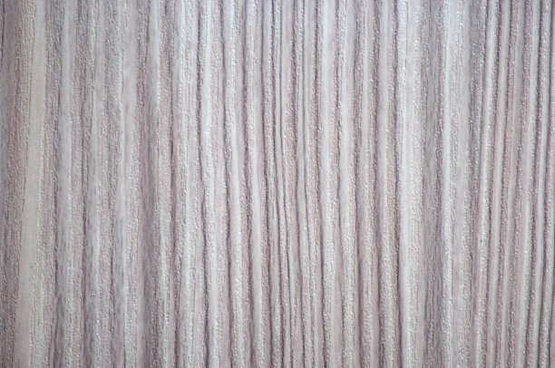 漂白橡木，垂直条纹的自然光木纹特写。图片下载