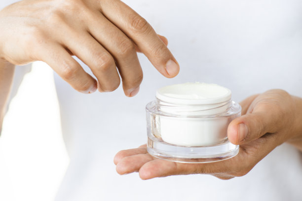 保湿霜图片下载