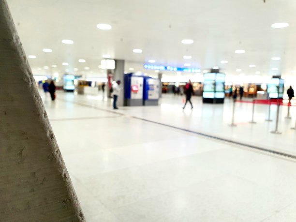 苏黎世Löwenstrasse中央车站图片下载