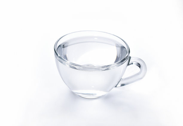透明杯，装清水图片下载