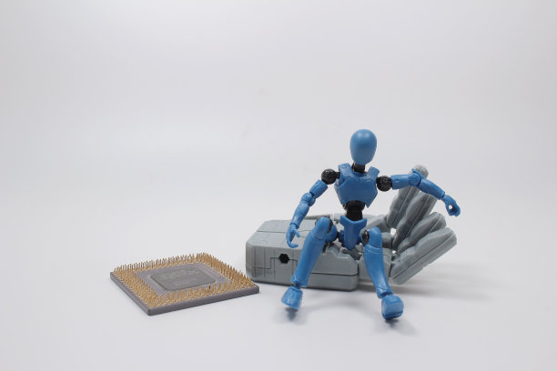 创新主题，用虫子机械手的人物图片下载