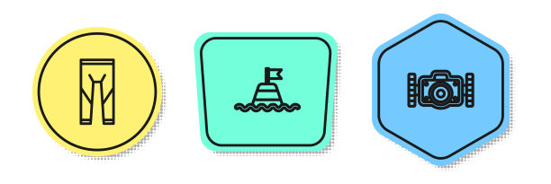 在海上放置潜水服浮筒图片下载