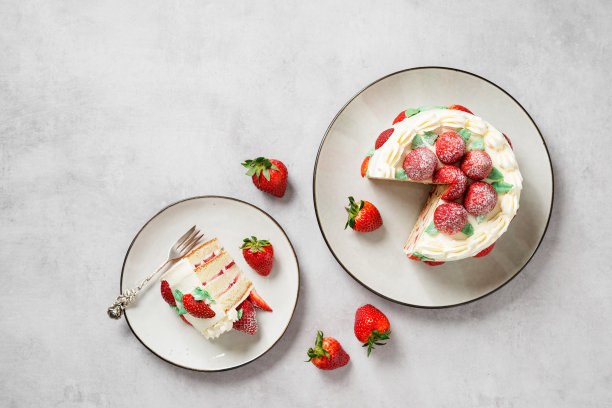 草莓奶酪蛋糕图片下载