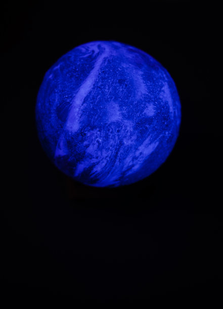 夜晚的霓虹灯图片下载