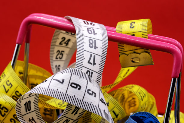 带卷尺的购物车图片下载