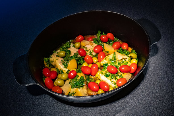 平底锅，蔬菜和柠檬图片下载