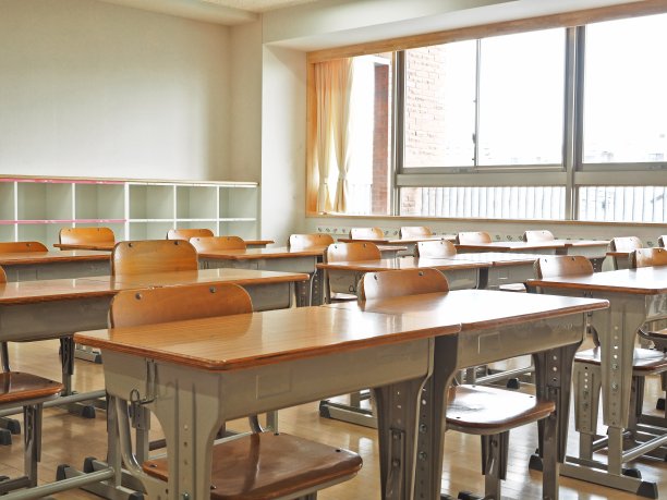 小学的教室图片下载