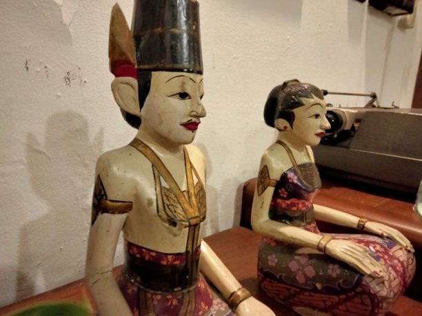 印尼传统雕像图片下载