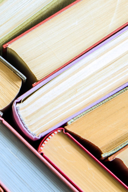 一堆五颜六色的书图片下载