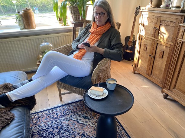 荷兰Kingsday的女人图片下载