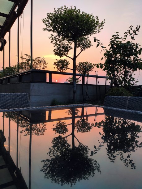 一天结束时图片下载