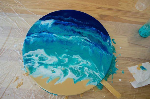 环氧树脂的艺术。模仿大海。海泡石。现代时尚的爱好。宏观照片。浇注工艺图片下载