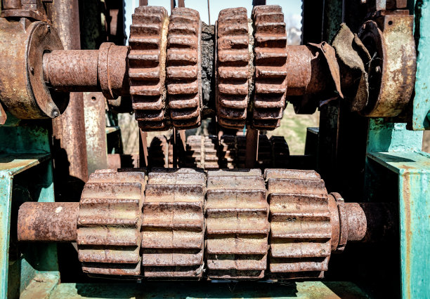 非常古老和生锈的齿轮图片下载