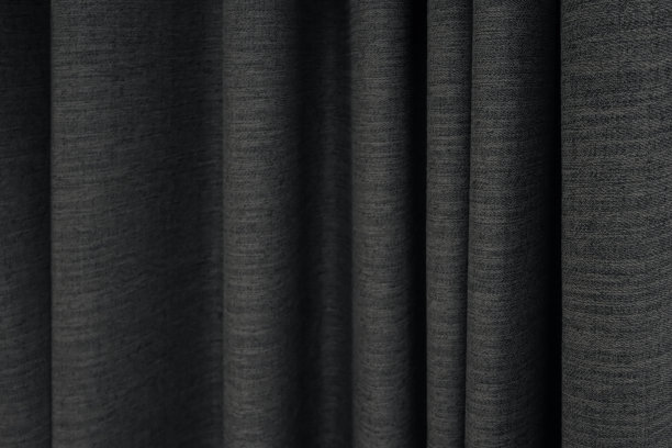 背景图像的棕色窗帘窗帘与偏转。图片下载