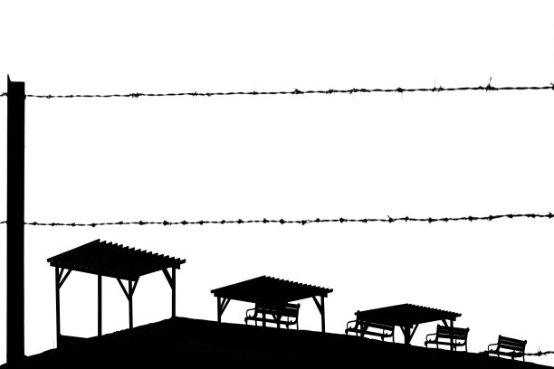 休息的地方有铁丝网保护图片下载