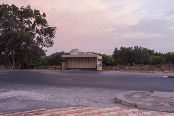 突尼斯El Kantaoui -一个普通的公共汽车站图片下载